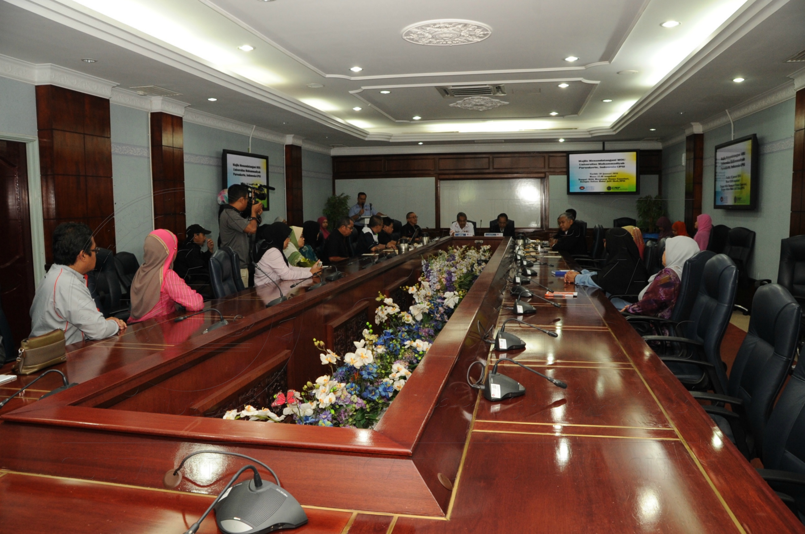 PRO16 6 Mou HAS 7845